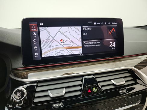 Used 2023 BMW 530i w/ Convenience Package RWD image 10
