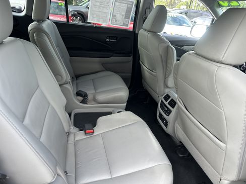Used 2020 Honda Pilot Touring image 14