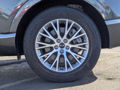 Used 2025 Genesis GV80 2.5T Standard image 12