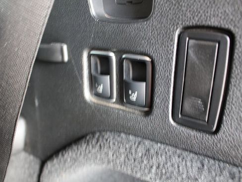 Used 2015 Mercedes-Benz GL 550 4MATIC image 26