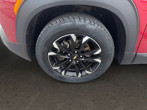Used 2021 Chevrolet TrailBlazer LT w/ Convenience Package image 9