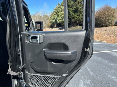 Used 2018 Jeep Wrangler Unlimited Sport S image 60