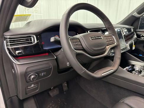New 2026 Jeep Grand Wagoneer Summit image 22