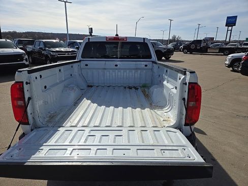 Used 2021 Chevrolet Colorado LT w/ Fleet Safety Package image 34