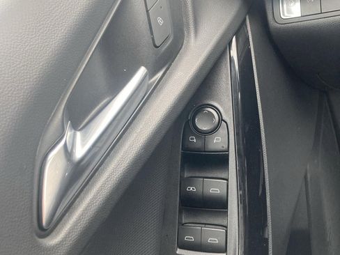 Used 2025 Chevrolet Equinox LT image 17