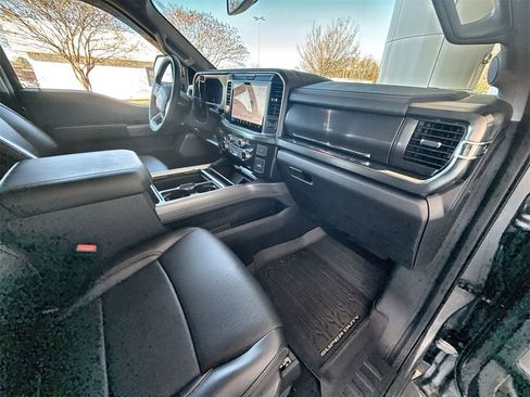 Used 2025 Ford F250 Lariat image 27