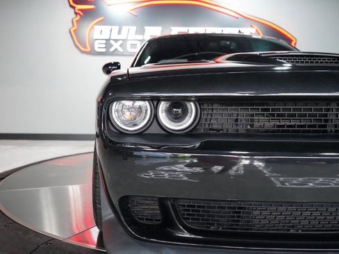 Used 2015 Dodge Challenger SRT Hellcat image 24