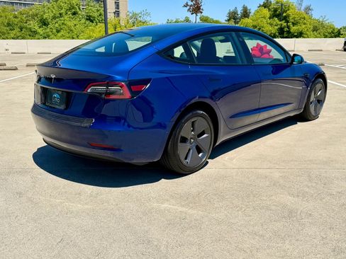 Used 2022 Tesla Model 3 RWD image 8