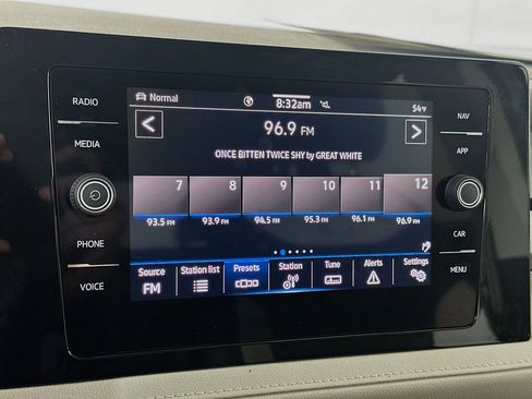 New 2026 Volkswagen Taos SEL image 15