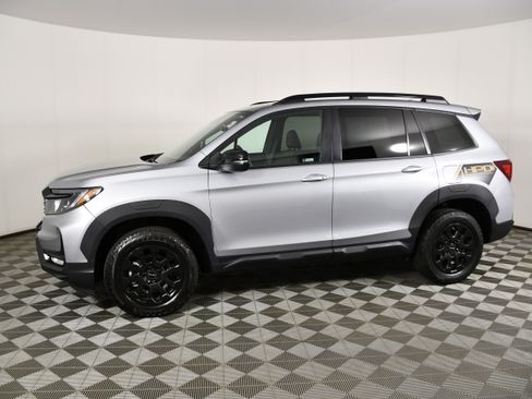 Certified 2023 Honda Passport TrailSport image 9