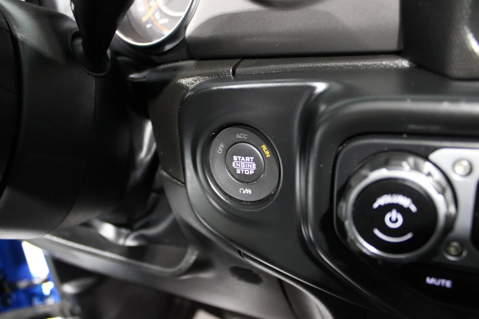 Used 2022 Jeep Wrangler Unlimited Sport AWD/4WD image 5