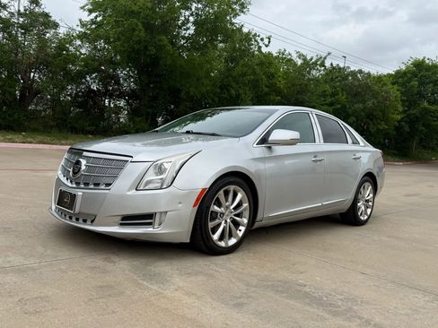 Used 2014 Cadillac XTS Platinum image 2