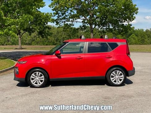 Used 2022 Kia Soul LX FWD image 4