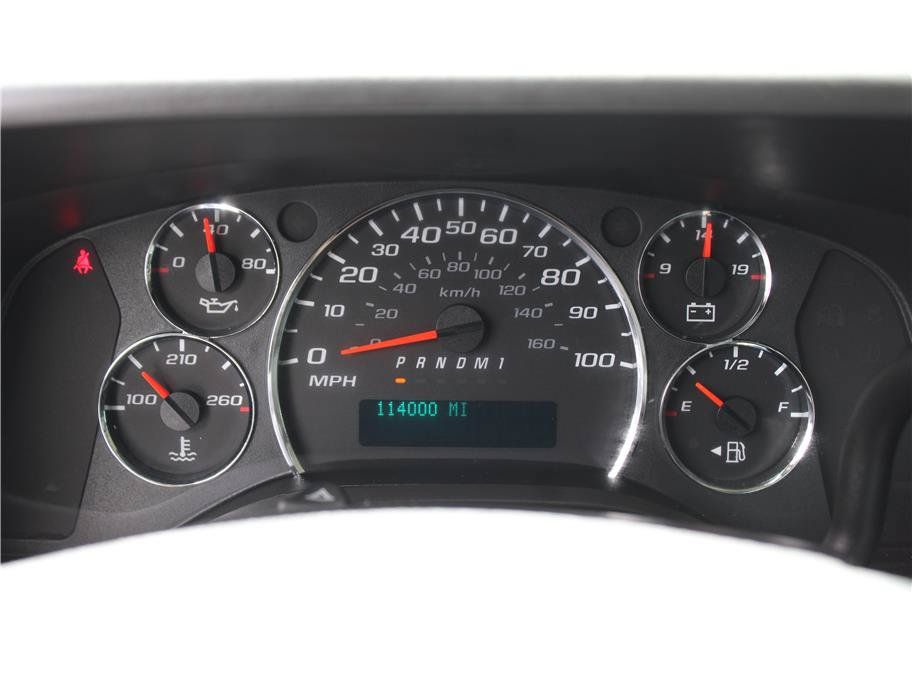 Used 2015 Chevrolet Express 3500 RWD image 16