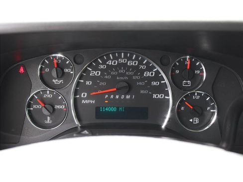 Used 2015 Chevrolet Express 3500 RWD image 16