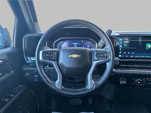Used 2024 Chevrolet Silverado 1500 LT image 18