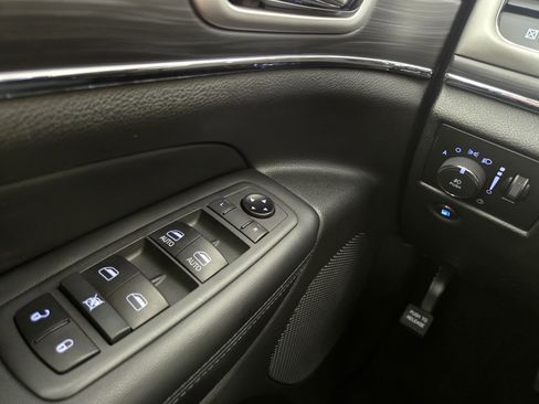 Certified 2021 Jeep Grand Cherokee Limited AWD/4WD image 31