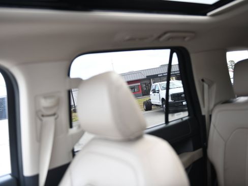 Used 2024 Ford Expedition Max Limited image 29