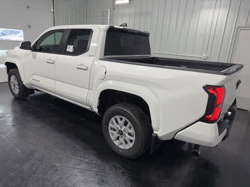 New 2026 Toyota Tacoma SR5 AWD/4WD image 2