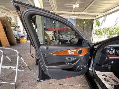 Used 2019 Mercedes-Benz E 300 image 7