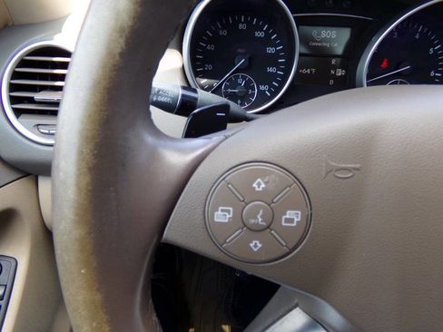 Used 2011 Mercedes-Benz ML 350 4MATIC image 50