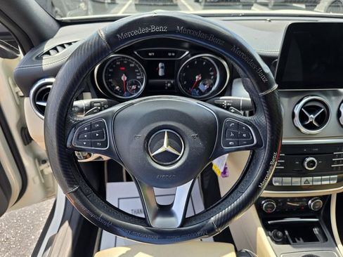 Used 2018 Mercedes-Benz GLA 250 image 17