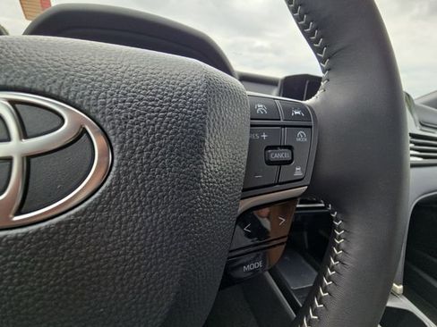 Used 2026 Toyota Camry SE w/ Convenience Package FWD image 18