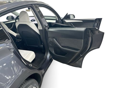 Certified 2023 Tesla Model Y Long Range AWD/4WD image 12