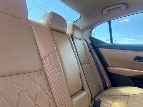 Used 2024 Nissan Sentra SV w/ SV Premium Package FWD image 28