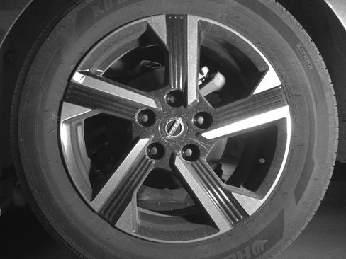 Used 2025 Nissan Sentra SV FWD image 14