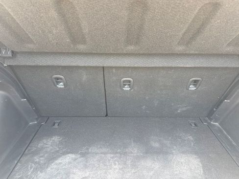 Used 2025 Hyundai Venue SEL FWD image 29