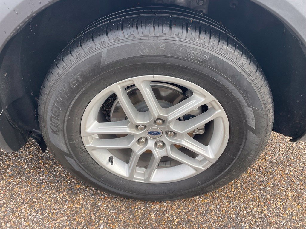 Used 2025 Ford Explorer Active RWD image 17