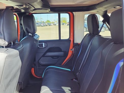 Used 2023 Jeep Wrangler Sahara image 12