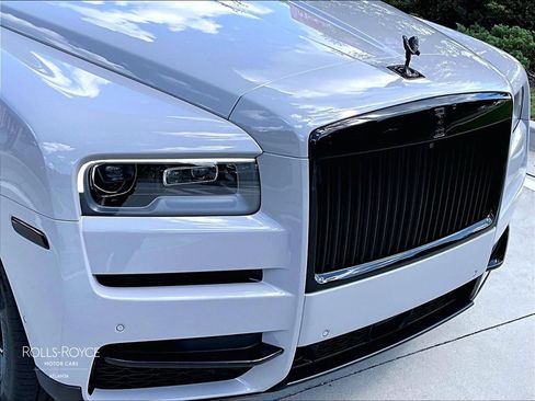 Certified 2021 Rolls-Royce Cullinan AWD/4WD image 26