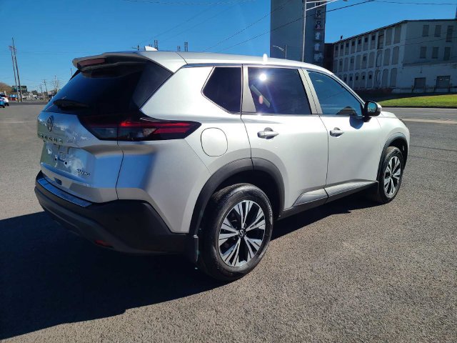 Used 2023 Nissan Rogue SV AWD/4WD image 7