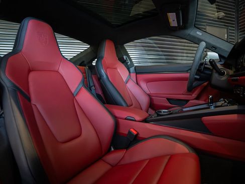 Certified 2026 Porsche 911 Carrera GTS RWD image 28