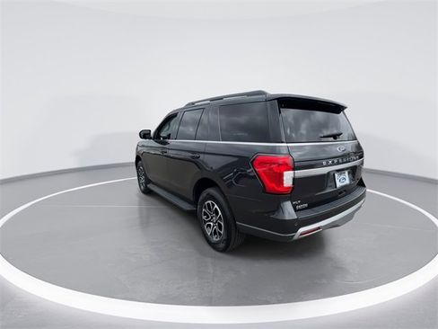 Used 2024 Ford Expedition XLT image 6