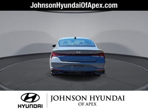 Used 2021 Hyundai Elantra SEL FWD image 8