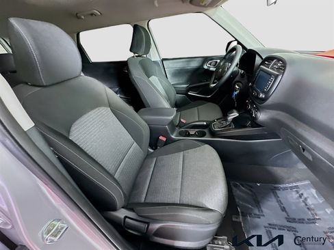Used 2021 Kia Soul S FWD image 25