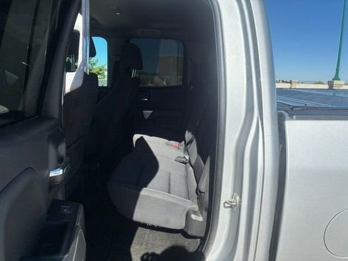 Used 2018 Chevrolet Silverado 1500 LT AWD/4WD image 19