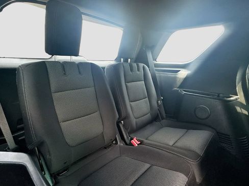 Used 2016 Ford Explorer XLT w/ Equipment Group 201A AWD/4WD image 26