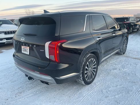 Used 2024 Hyundai Palisade Calligraphy image 6