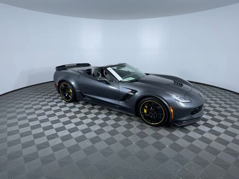 Used 2018 Chevrolet Corvette Z06 image 2