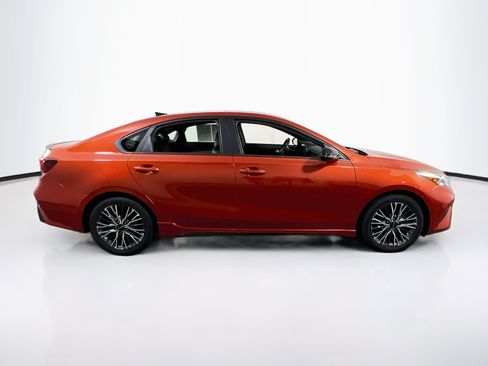 Used 2023 Kia Forte GT-Line w/ GT-Line Premium Package FWD image 4