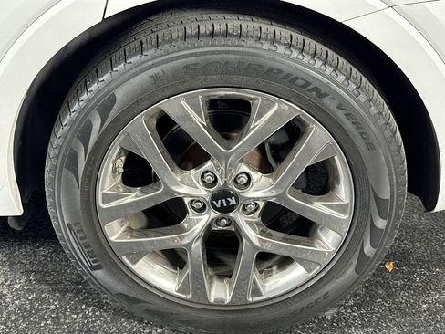 Used 2019 Kia Sorento SX FWD image 10