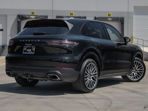 Used 2019 Porsche Cayenne AWD/4WD image 18
