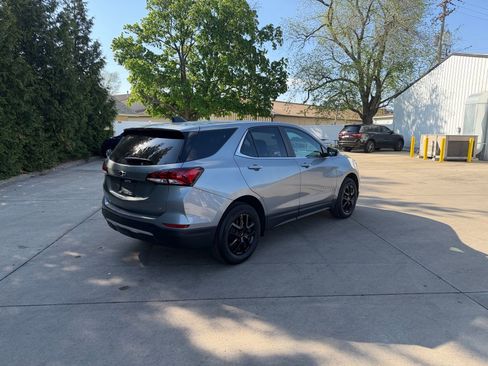 Used 2024 Chevrolet Equinox LT w/ LPO, Floor Liner Package FWD image 30