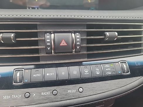 Used 2018 Lexus LS 500 F Sport w/ Cold Weather Package (CK) RWD image 21