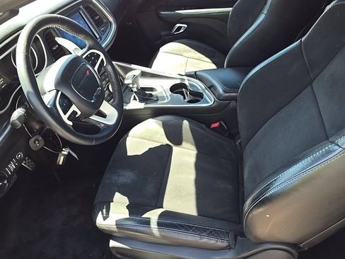 Used 2018 Dodge Challenger SXT Plus RWD image 9