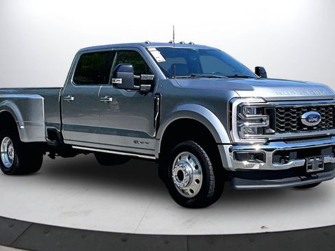 Used 2024 Ford F450 Lariat w/ Lariat Ultimate Package AWD/4WD image 2